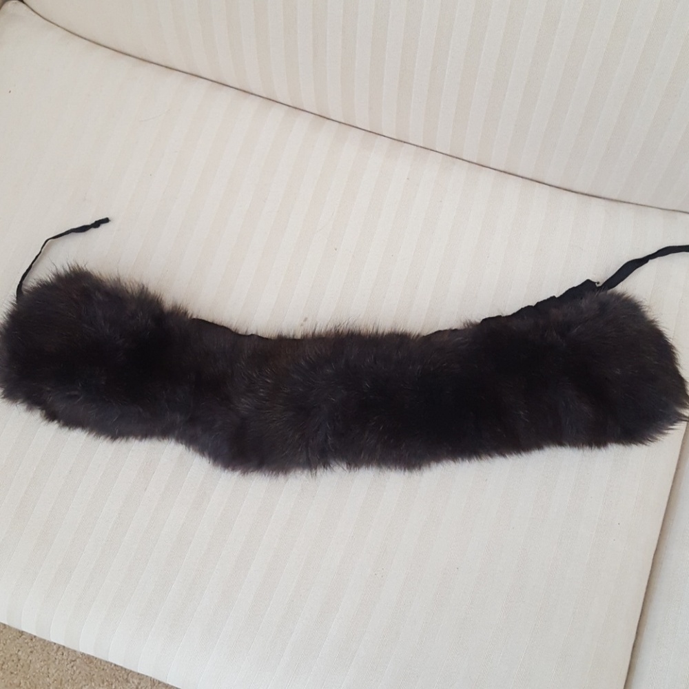 Real fur collar